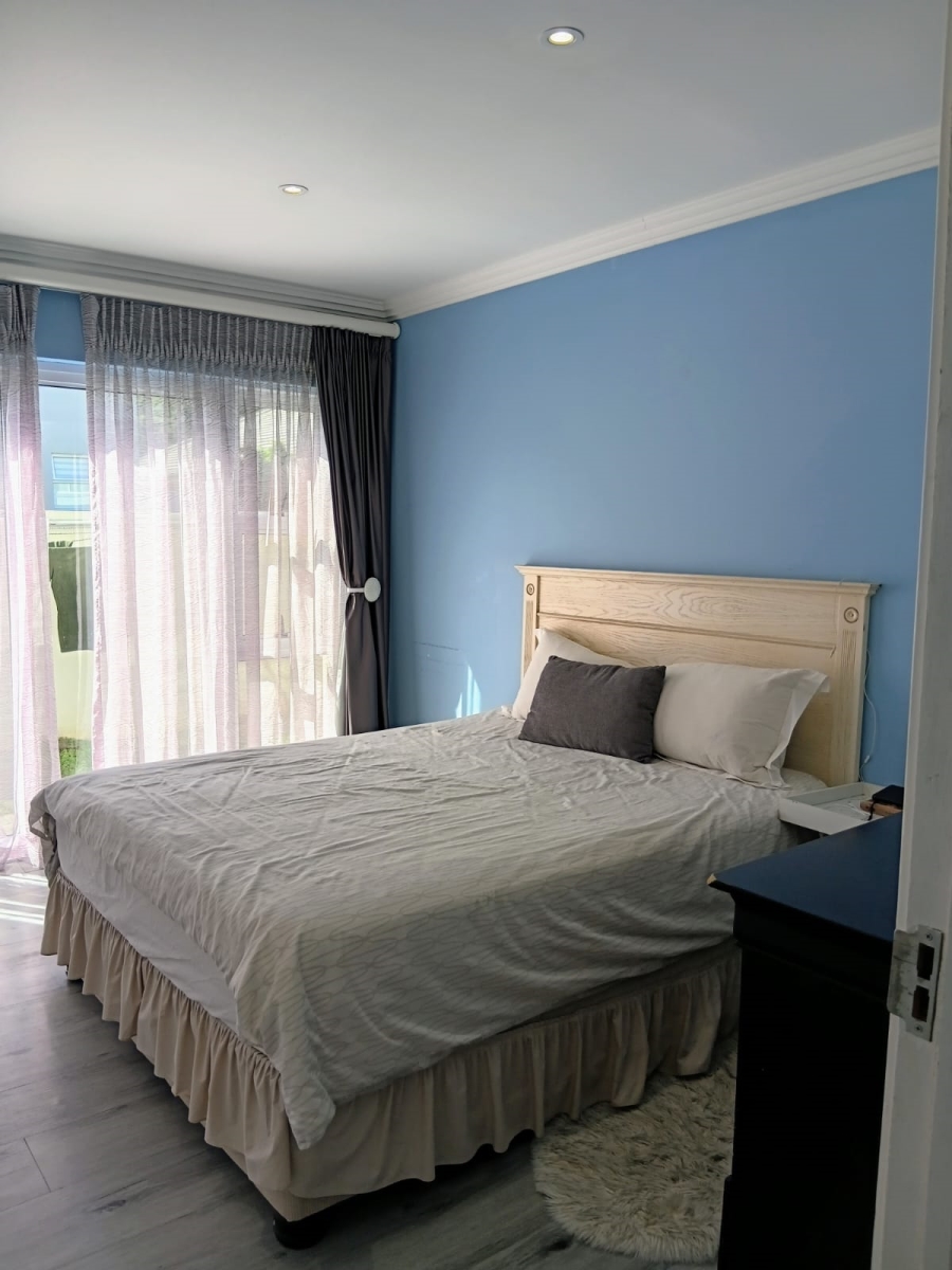 5 Bedroom Property for Sale in Beacon Bay Eastern Cape